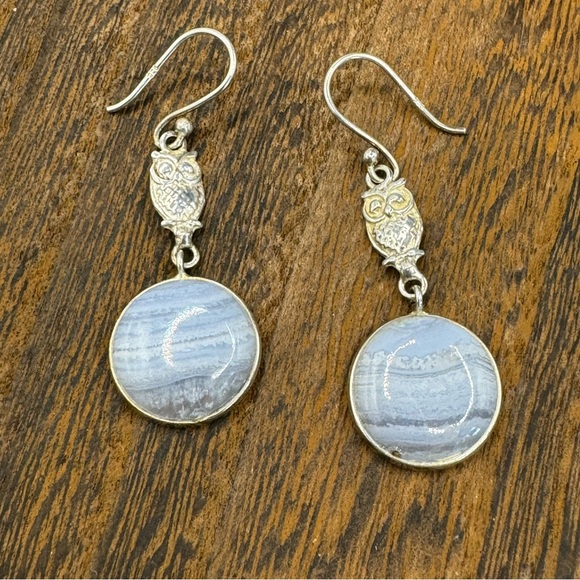 Sterling silver owl and white bezel set agate stone dangle earrings - Picture 1 of 6